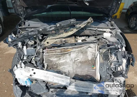 2019 Toyota Highlander Xle from USA, damaged, VIN 5TDJZRFH9KS588802